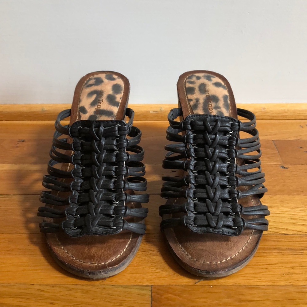 BareTraps Brand Wedged Sandals Size 9